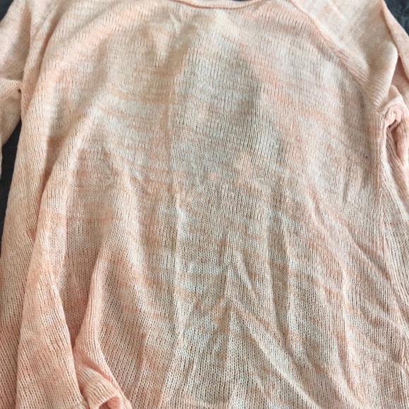 Lace Back pink sweater - Picture 3 of 7